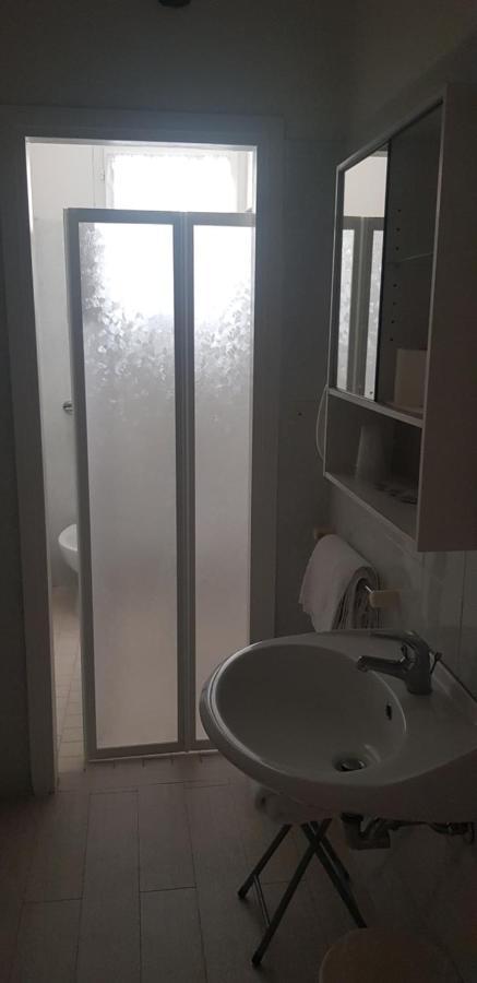 Hotel Monaco - Parcheggio Incluso Min 2 Gg Мілано-Маріттіма Номер фото