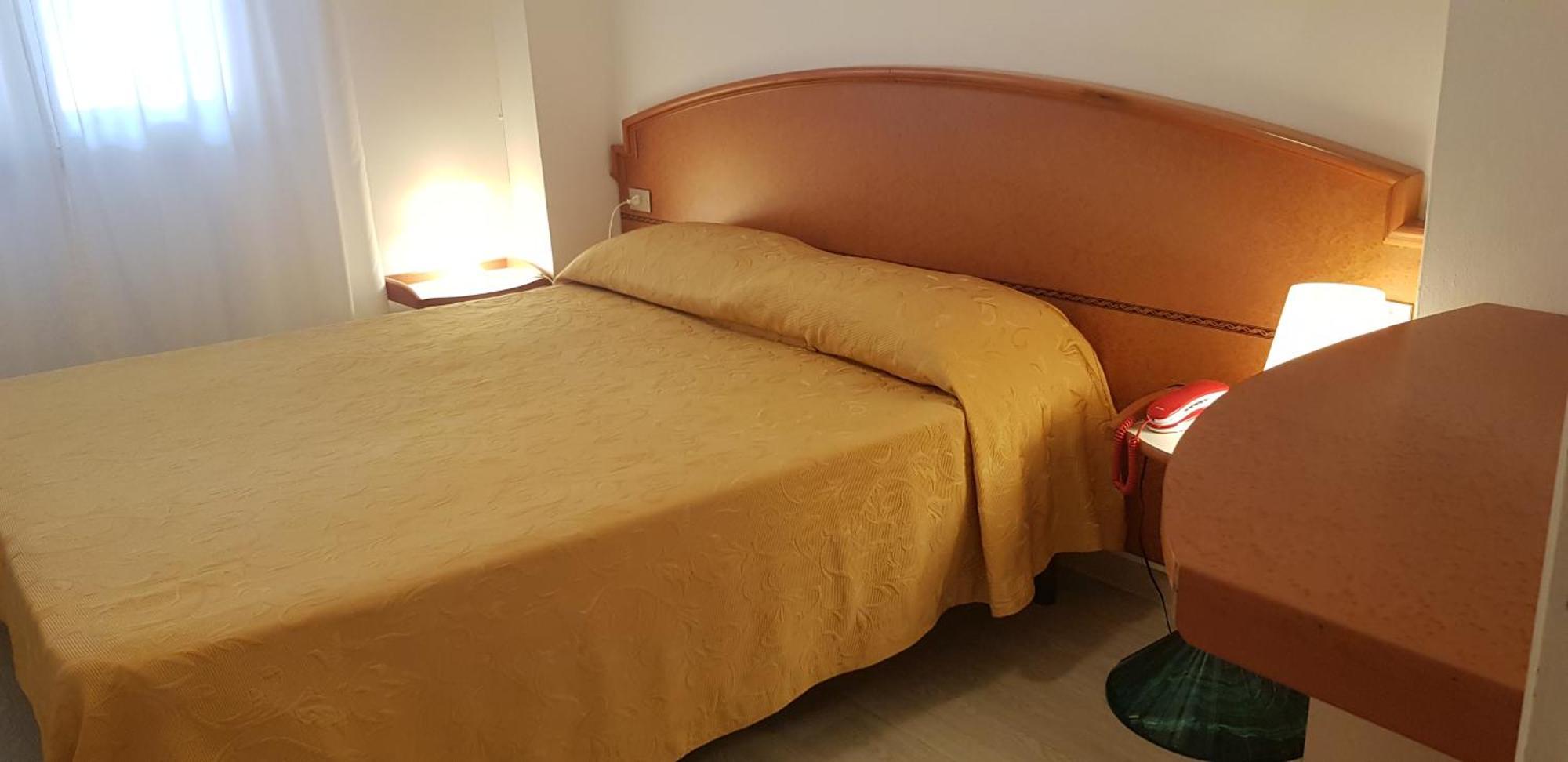 Hotel Monaco - Parcheggio Incluso Min 2 Gg Мілано-Маріттіма Номер фото