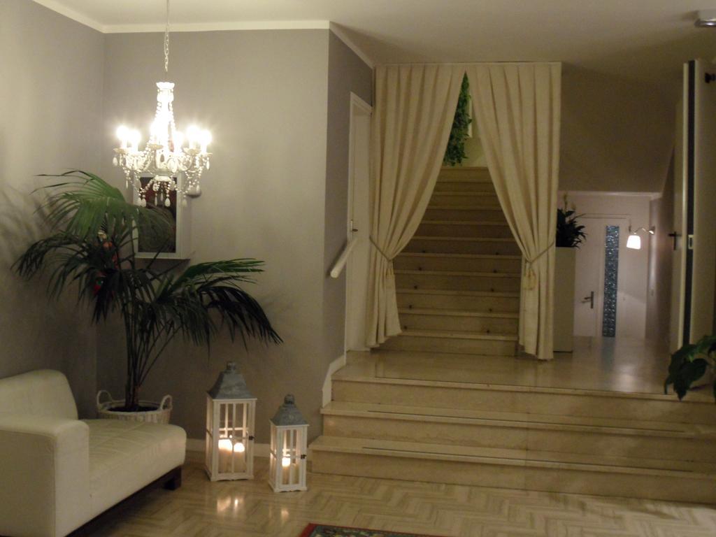 Hotel Monaco - Parcheggio Incluso Min 2 Gg Мілано-Маріттіма Екстер'єр фото