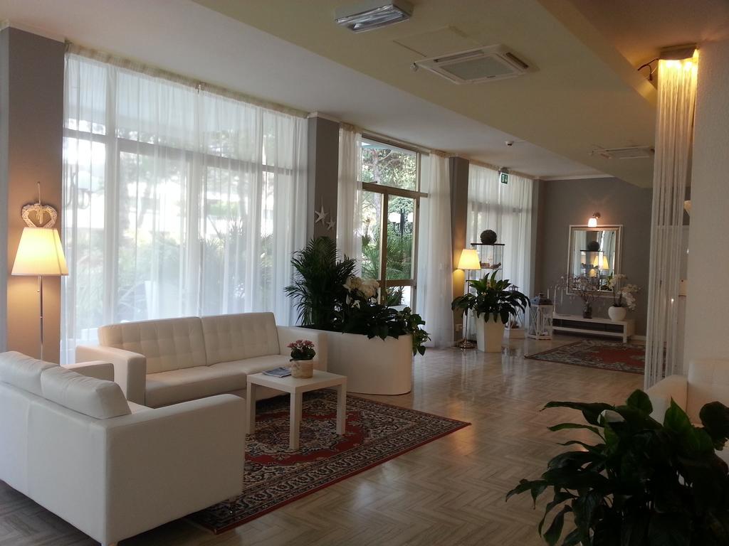 Hotel Monaco - Parcheggio Incluso Min 2 Gg Мілано-Маріттіма Екстер'єр фото