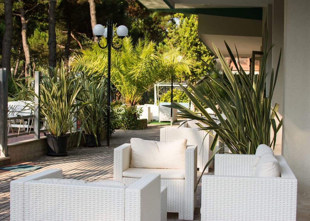 Hotel Monaco - Parcheggio Incluso Min 2 Gg Мілано-Маріттіма Екстер'єр фото
